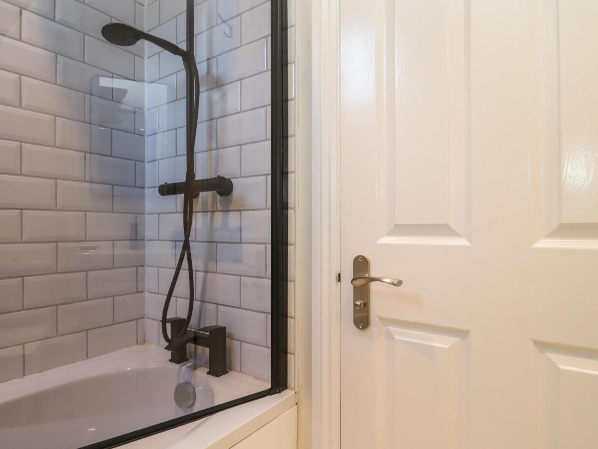 3 Mount Pleasant Villa Першор Екстериор снимка