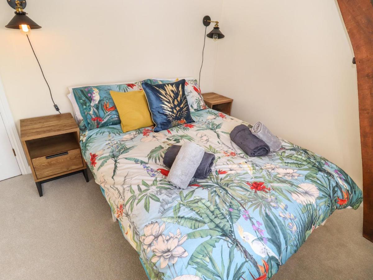 3 Mount Pleasant Villa Першор Екстериор снимка
